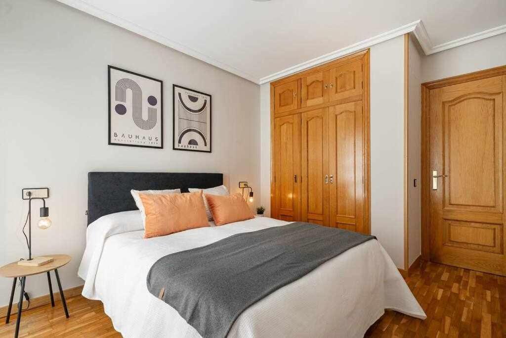 La Plaza Apartment