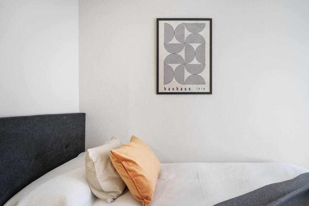 La Plaza Apartment *