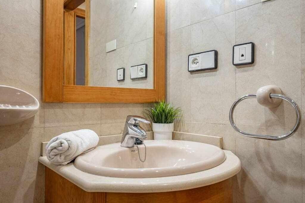 La Plaza Apartment Gijon